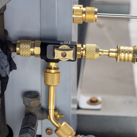 Fieldpiece Instruments VC1 Valve Core Removal Tool, 1/4" Size, 800 PSI, 1/4" Female Port (Service), 1/4" Male Port (Side), 1/4" Male SAE Flare (Service Hose), 1-14/25" Length, 1-1/2" Width, 4-1/4" Height, Brass, Black